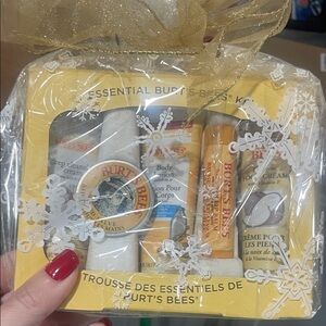 Burt's Bees Hand & Foot Care Set - Yellow and Gold
